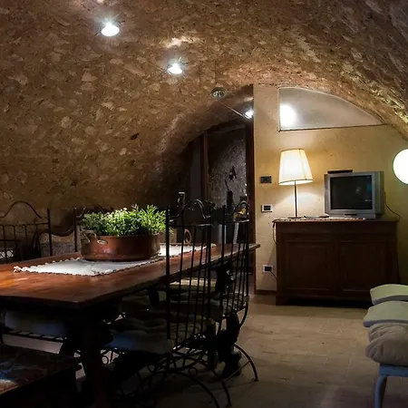 Charming Rustic House Semesterbostad *