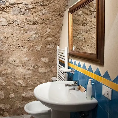 Charming Rustic House Gardone Riviera